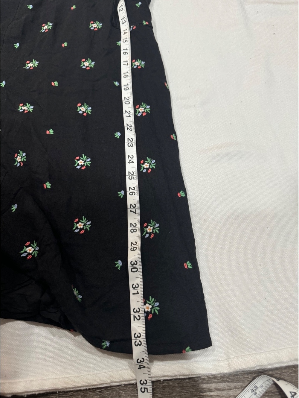Urban Outfitters Betsey Floral Embroidered Cottagecore Halter Midi Dress Small - Picture 9 of 9